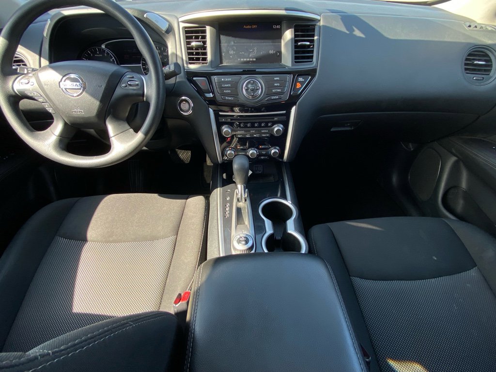 Used 2020 Nissan Pathfinder S image 22