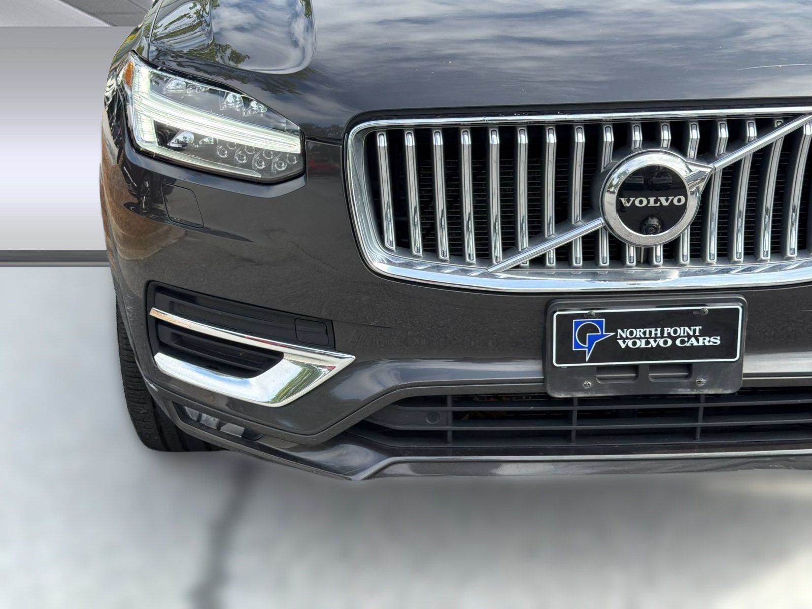 Certified 2023 Volvo XC90 B6 Plus AWD/4WD image 11