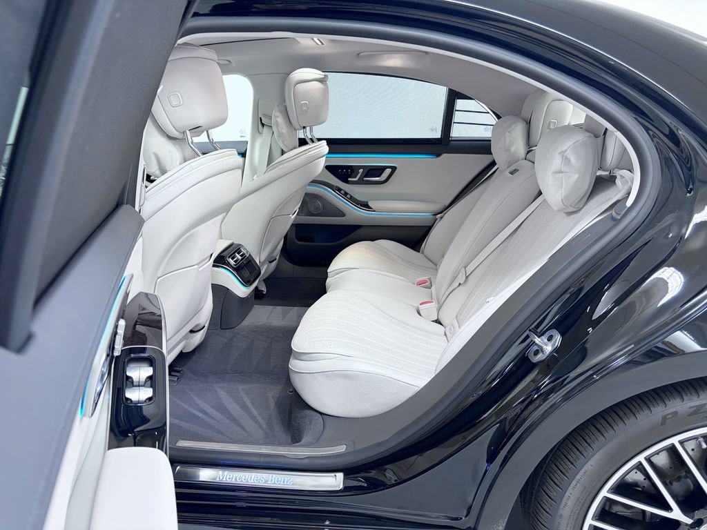 Certified 2023 Mercedes-Benz S 580 4MATIC Sedan w/ Warmth & Comfort Package image 18