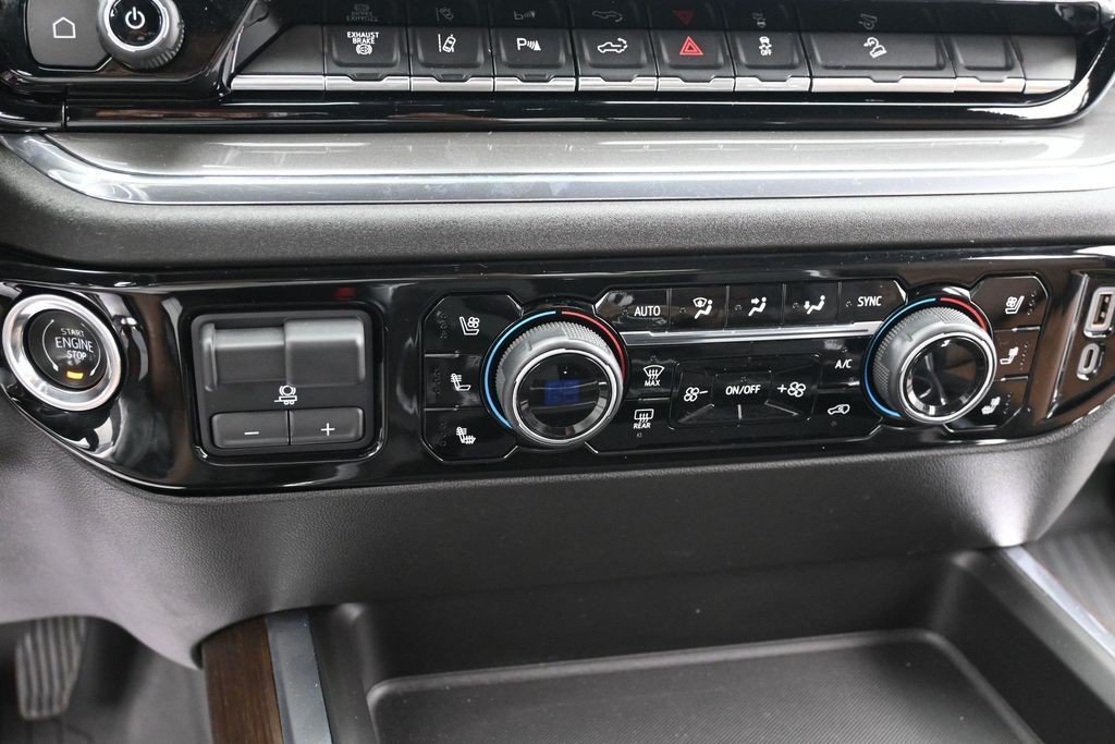 Used 2024 Chevrolet Silverado 3500 High Country w/ Z71 Off-Road Package AWD/4WD image 12