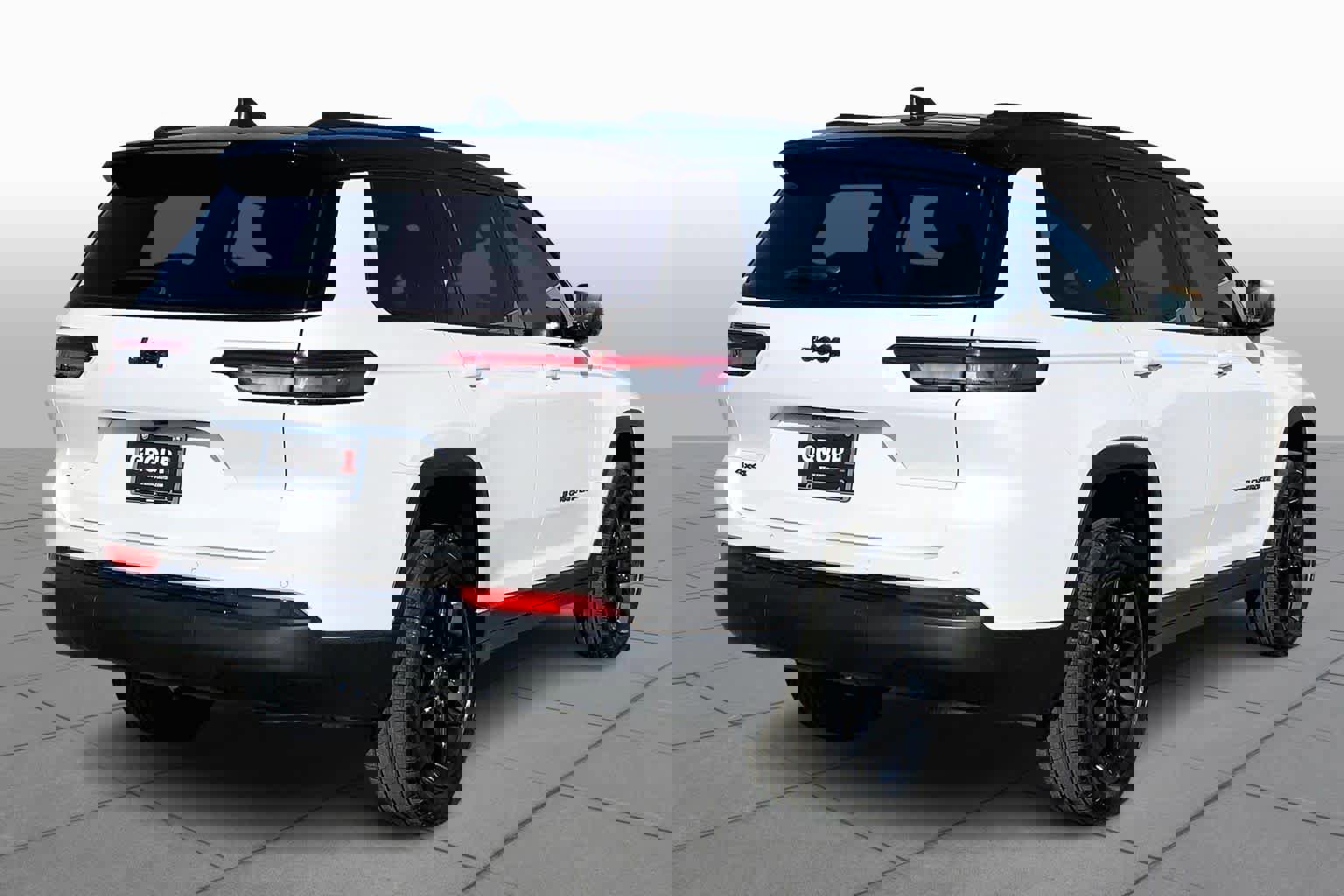 Used 2025 Jeep Grand Cherokee L Limited image 13