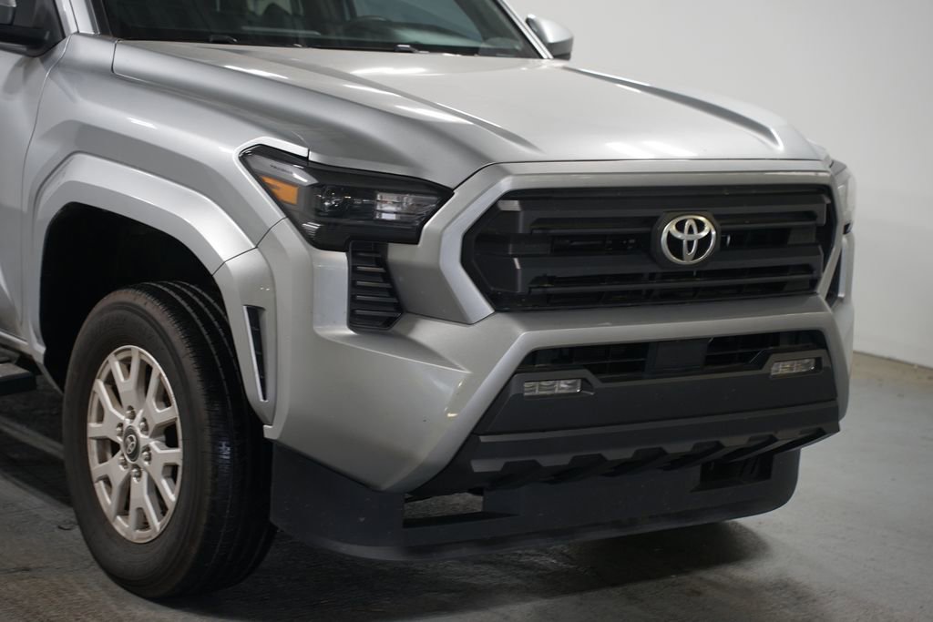 Used 2024 Toyota Tacoma SR5 RWD image 4