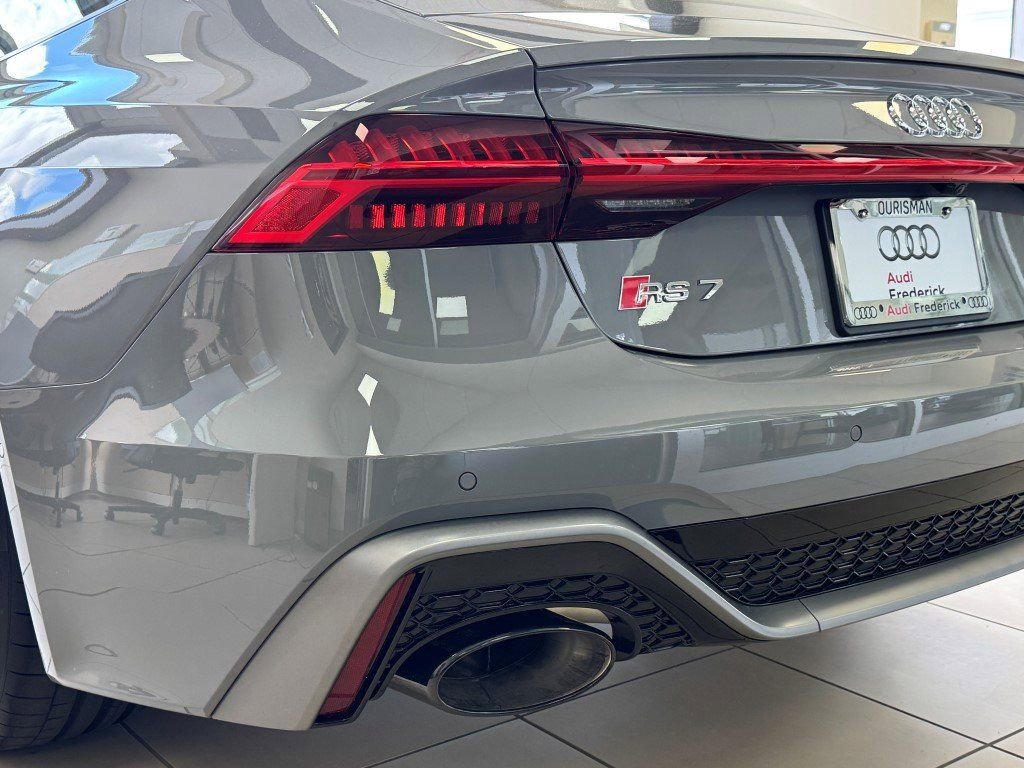 New 2026 Audi RS 7 Performance image 10