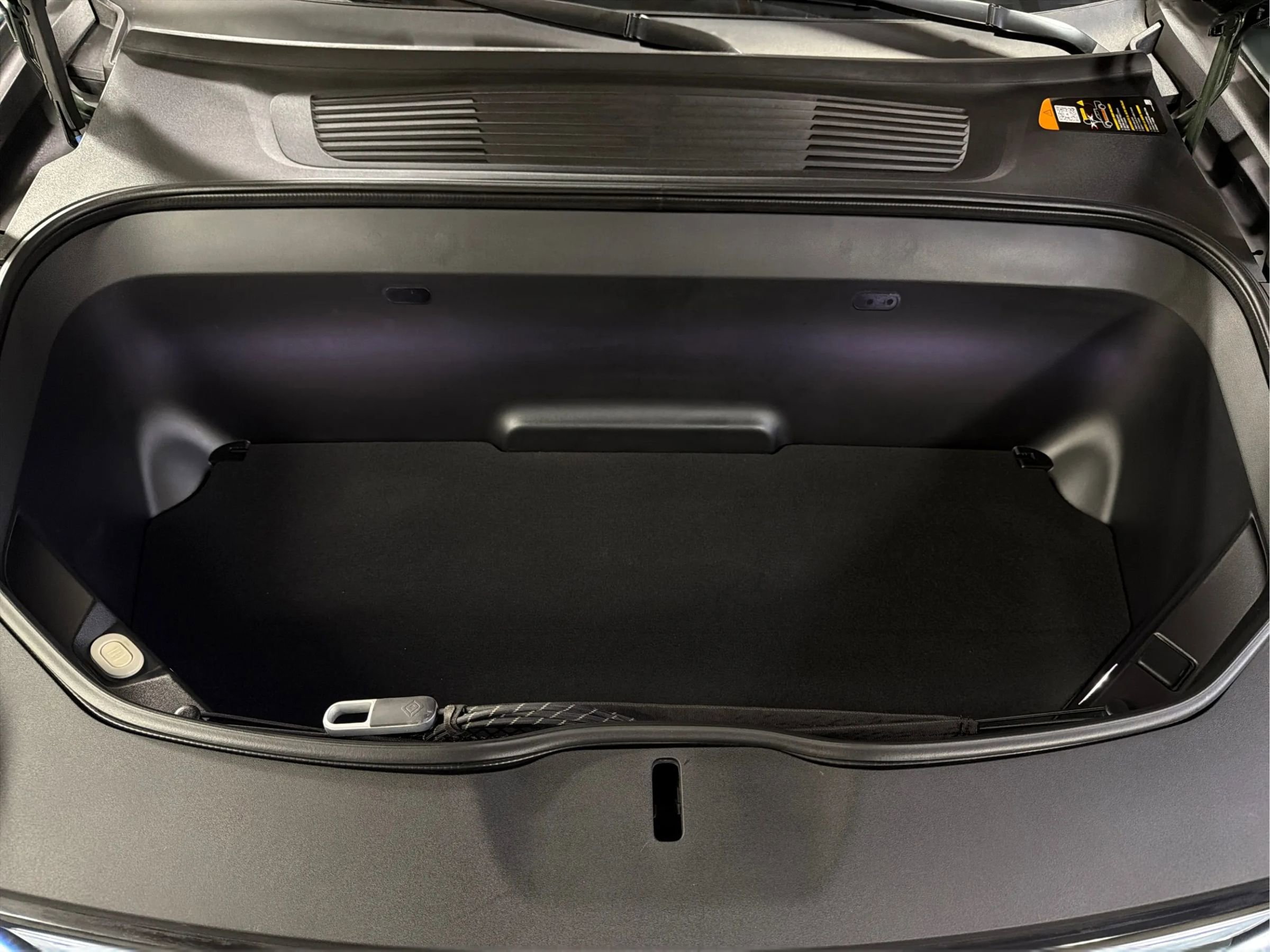 Used 2022 Rivian R1T Adventure image 21