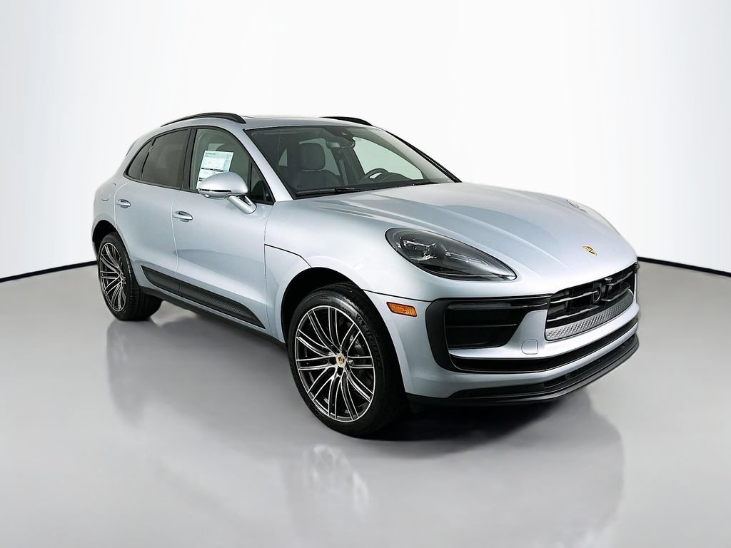 Certified 2026 Porsche Macan AWD/4WD image 7