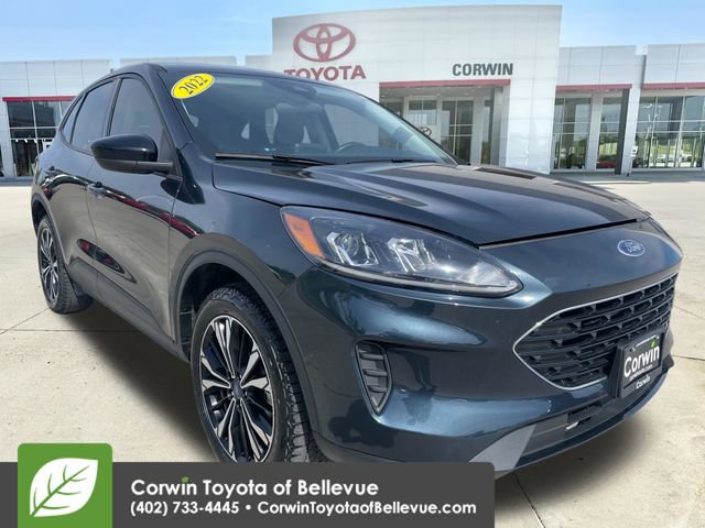 Used 2022 Ford Escape SE w/ SE Sport Appearance Package AWD/4WD image 1