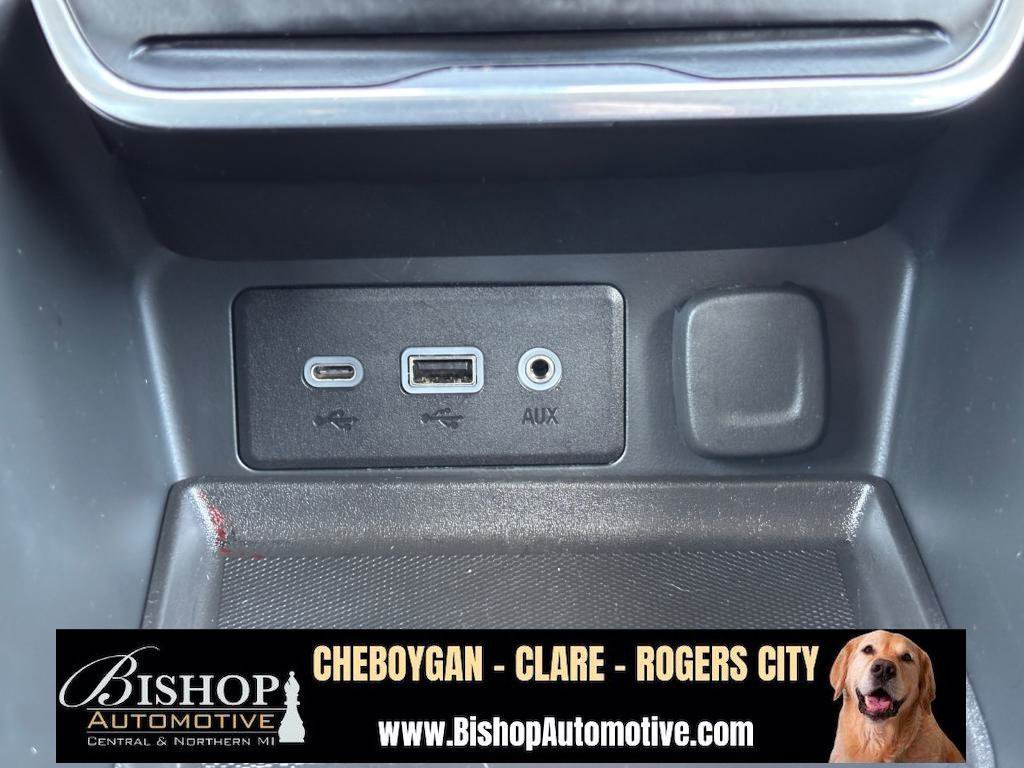 Used 2021 GMC Terrain SLE image 14