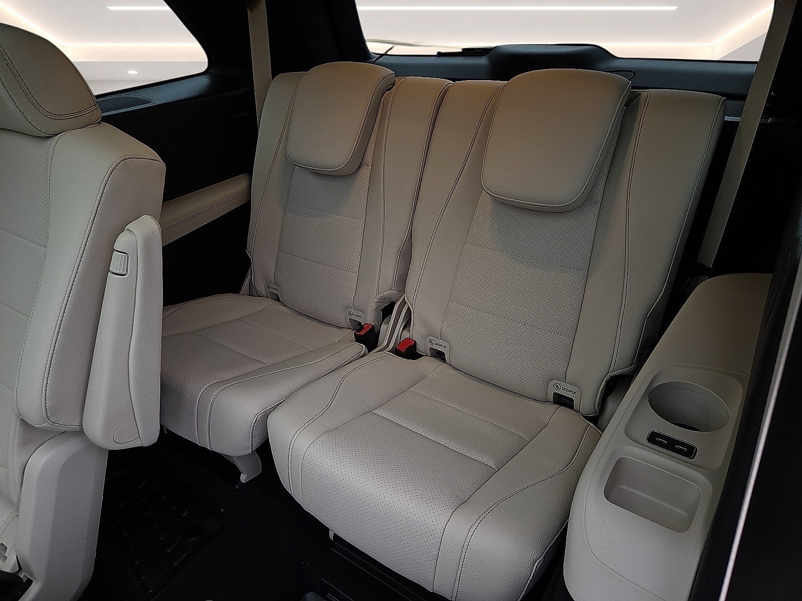 Used 2026 Mercedes-Benz GLS 450 4MATIC image 10