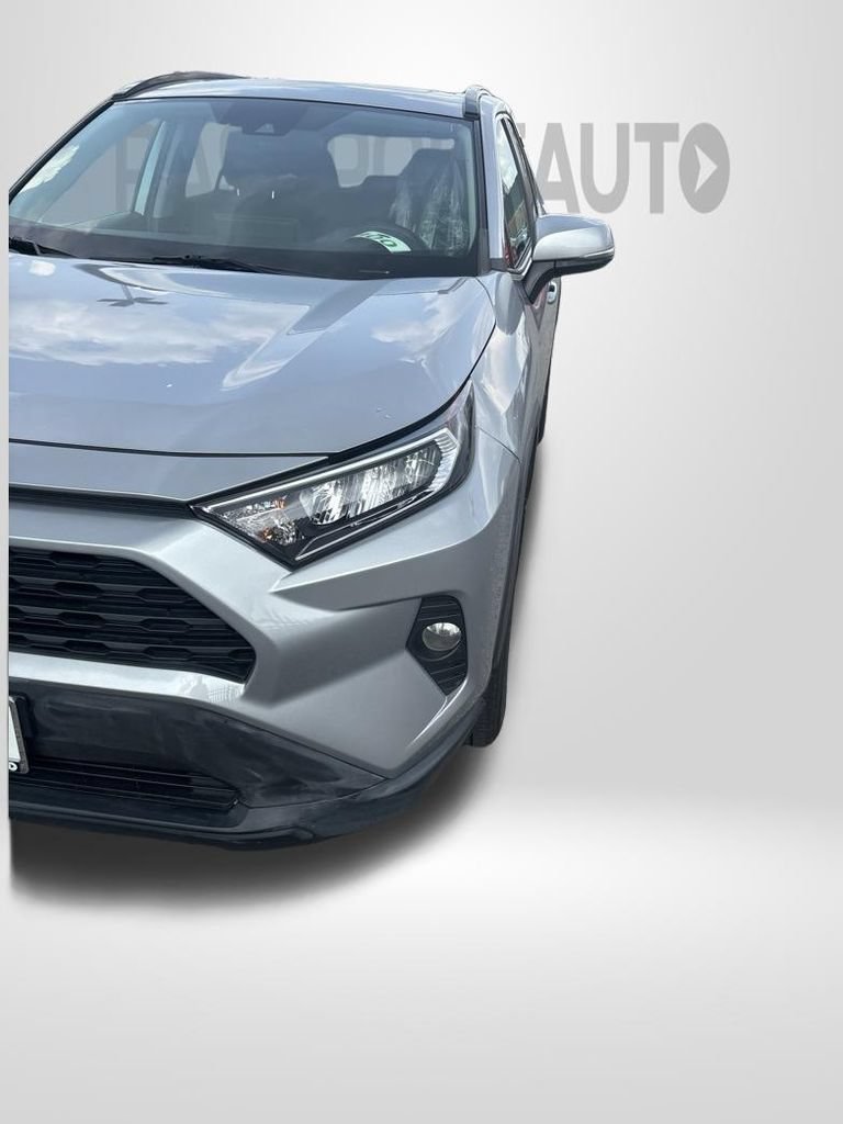 Used 2020 Toyota RAV4 XLE w/ Convenience Package AWD/4WD image 2