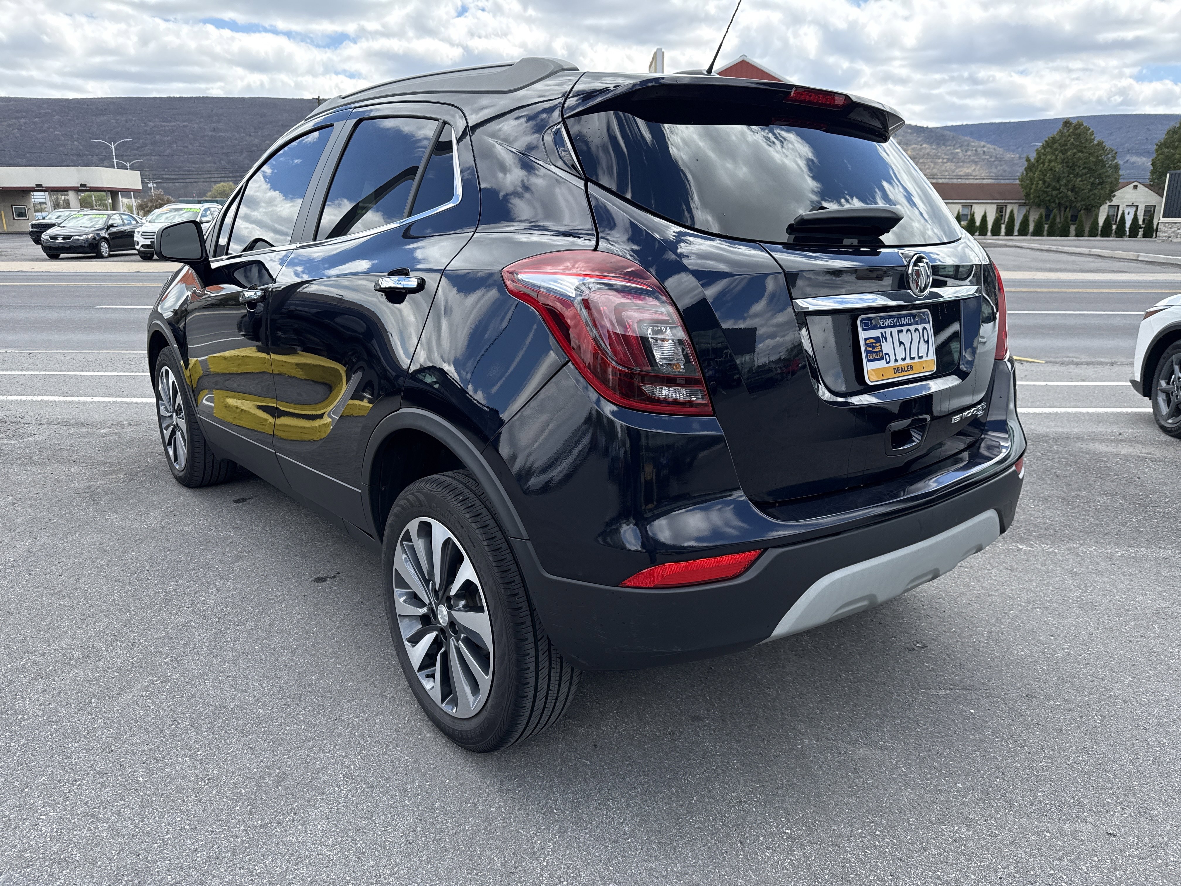 Used 2022 Buick Encore Preferred w/ Safety Package image 6