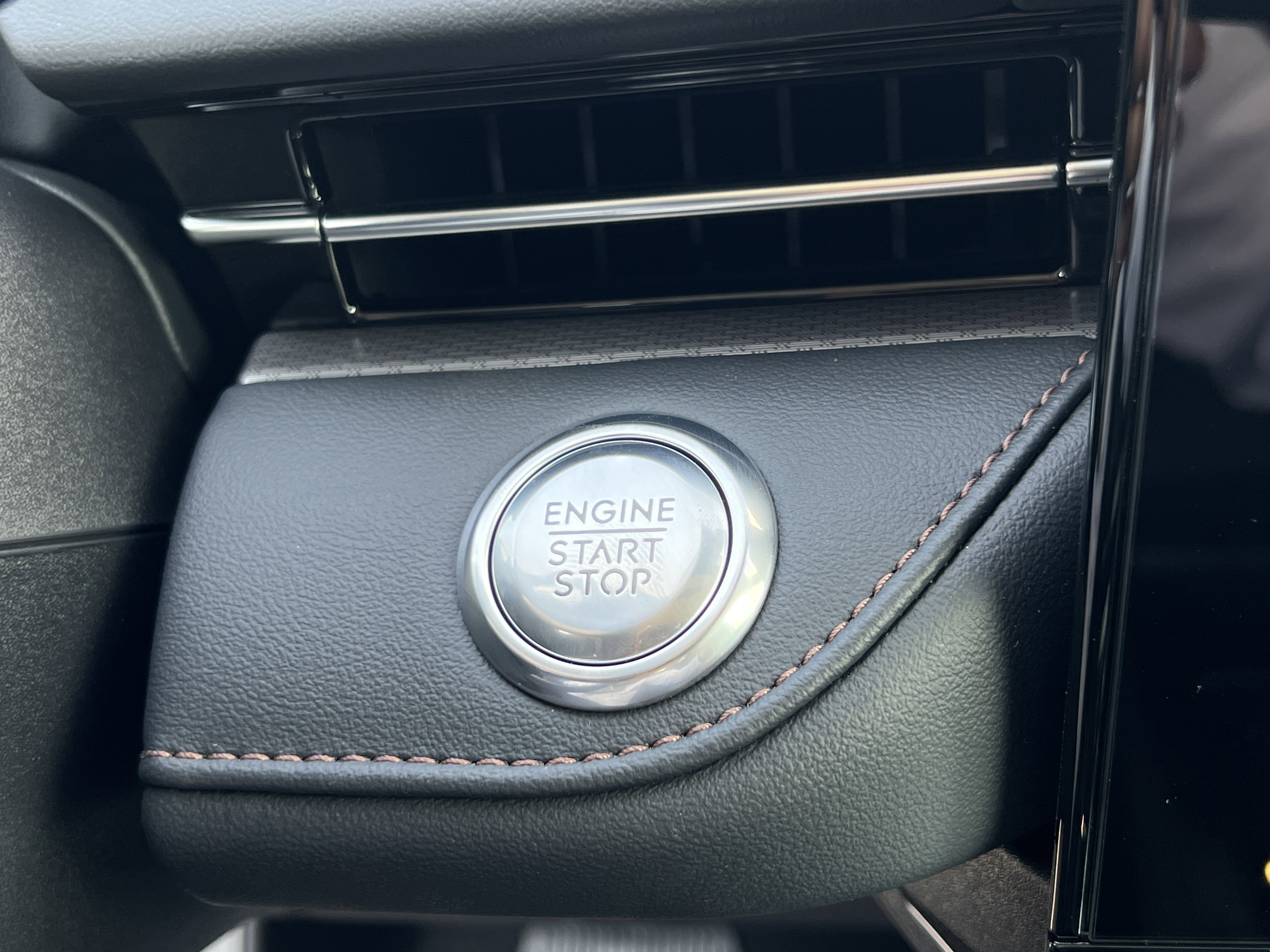 New 2026 Lincoln Nautilus Premier w/ Equipment Group 102A AWD/4WD image 23