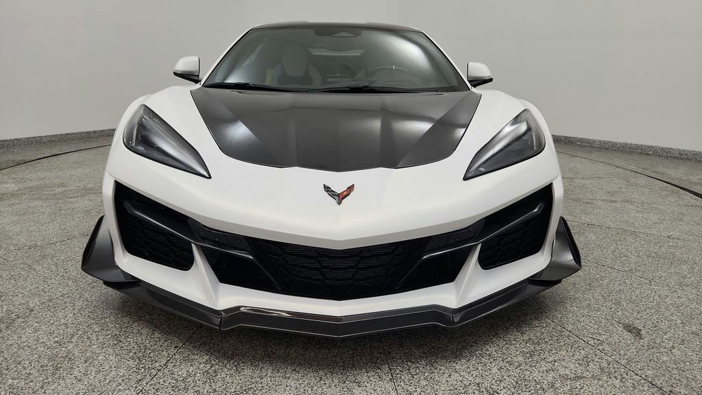 Used 2025 Chevrolet Corvette Z06 w/ Battery Protection Package RWD image 9