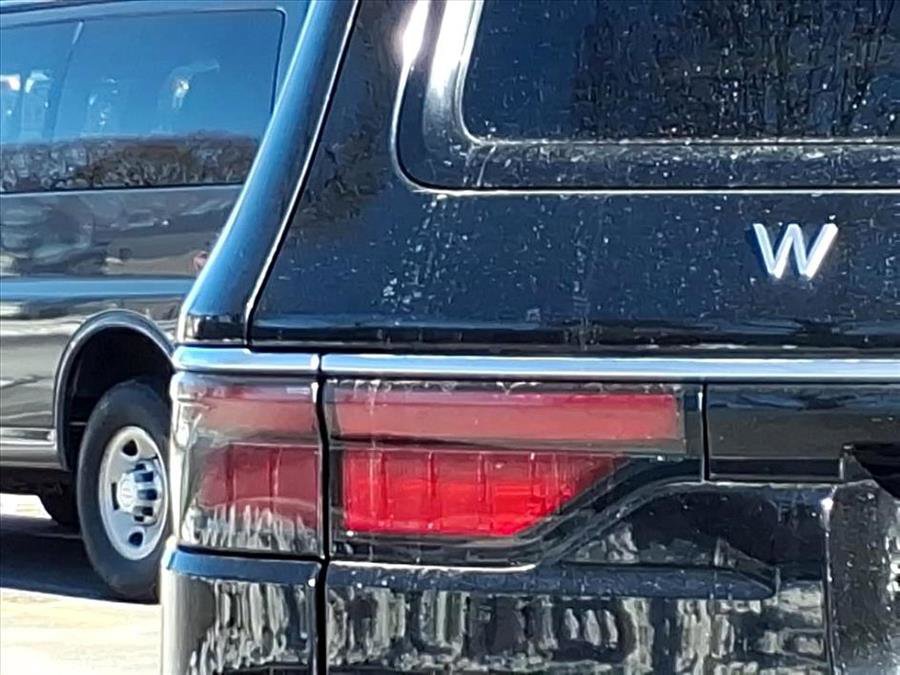 Used 2022 Jeep Wagoneer Series III w/ Premium Group I image 6