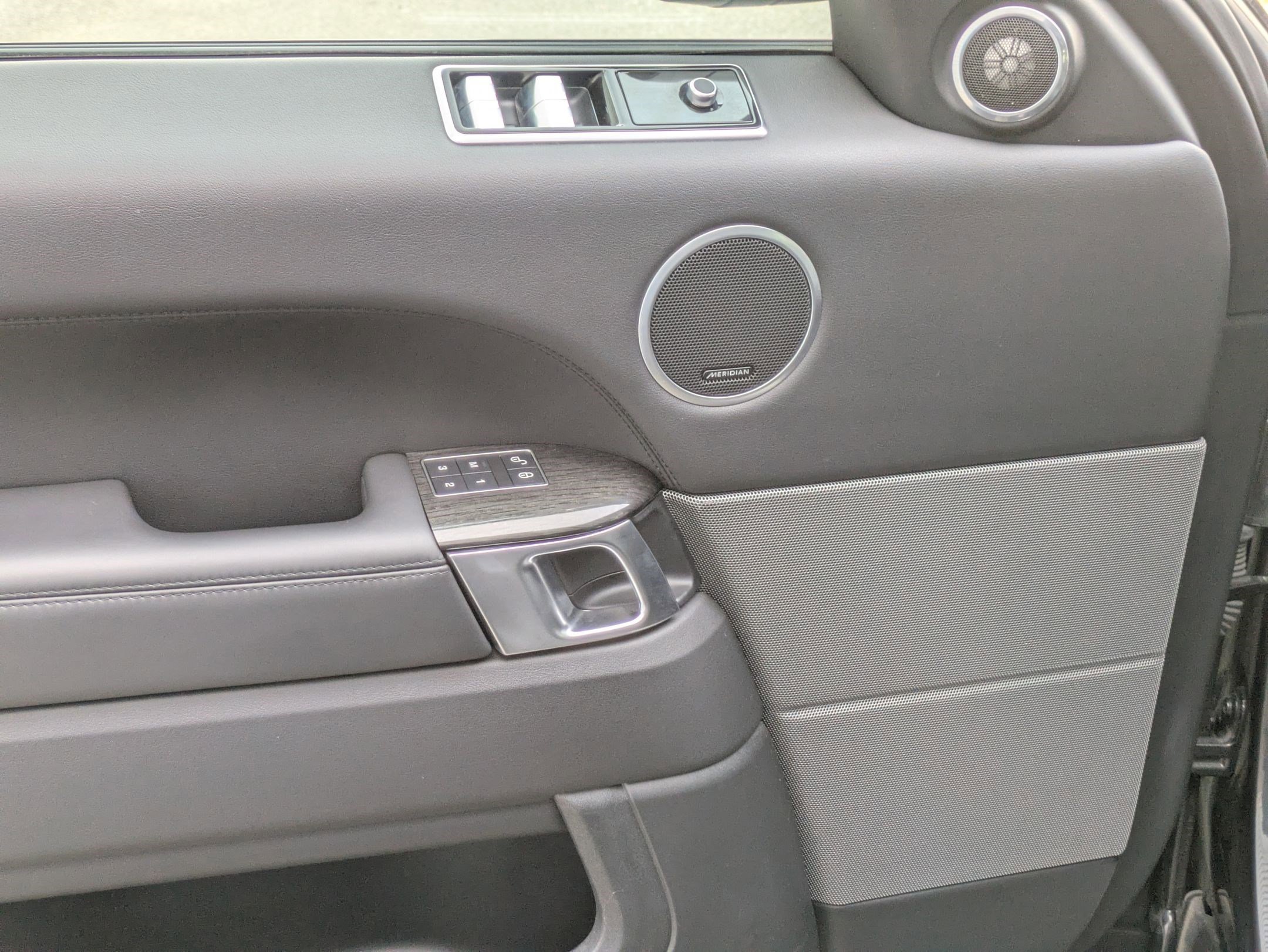 Used 2019 Land Rover Range Rover Sport HSE image 15