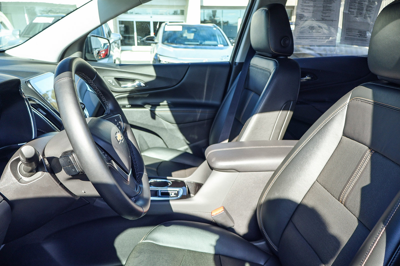Used 2023 Chevrolet Equinox Premier image 14