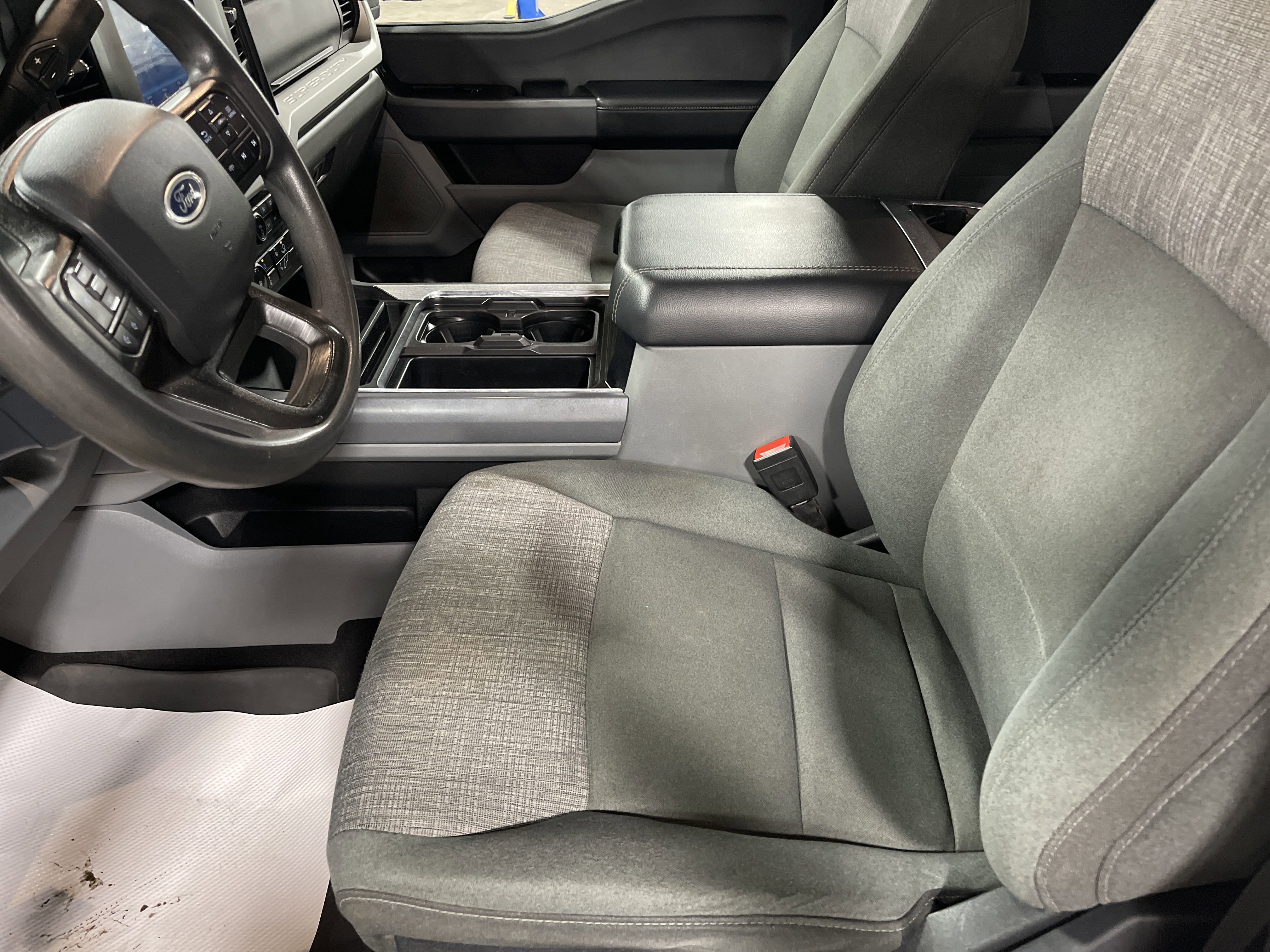 Used 2024 Ford F250 XLT w/ FX4 Off-Road Package image 11