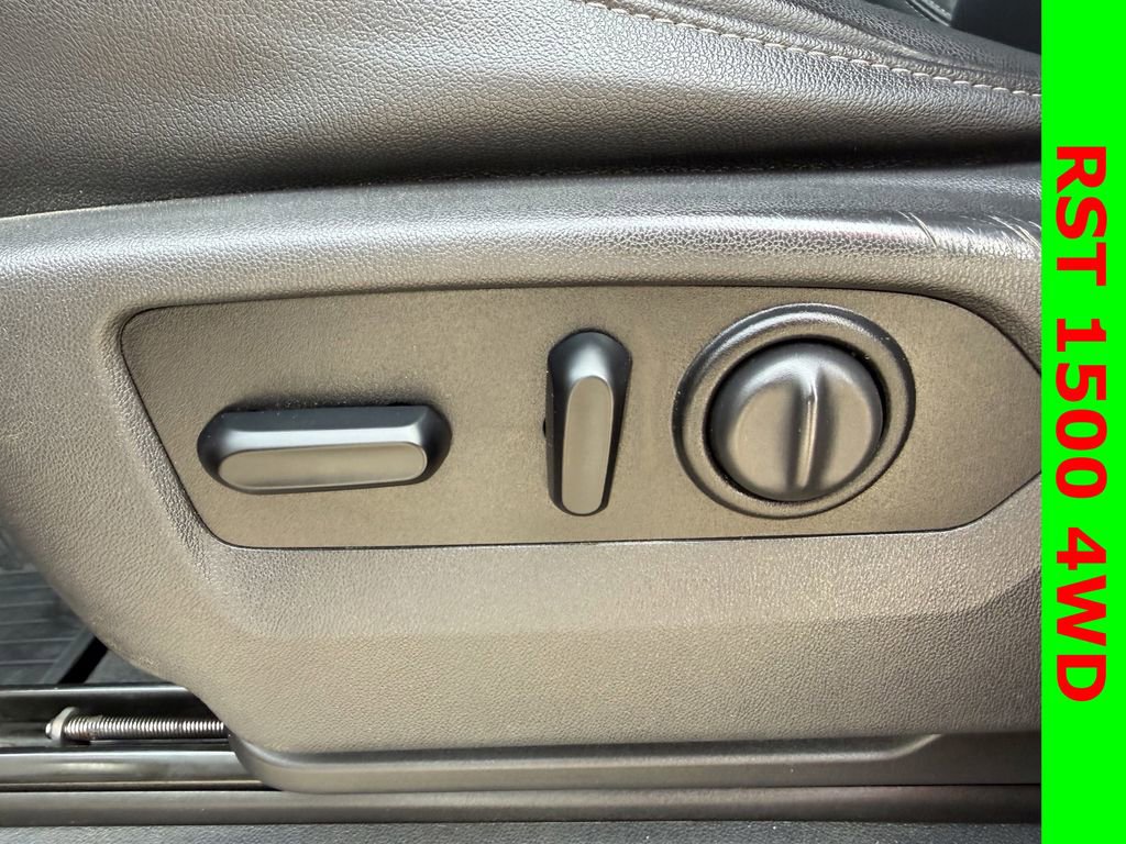 Used 2021 Chevrolet Silverado 1500 RST image 26