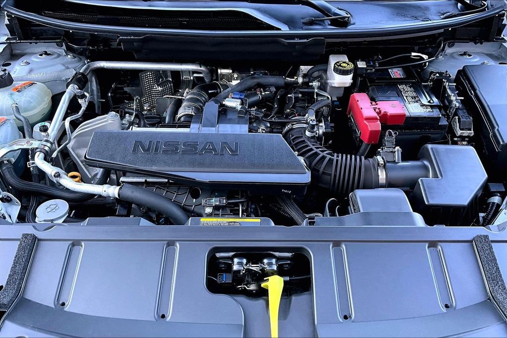 Certified 2025 Nissan Rogue S image 9