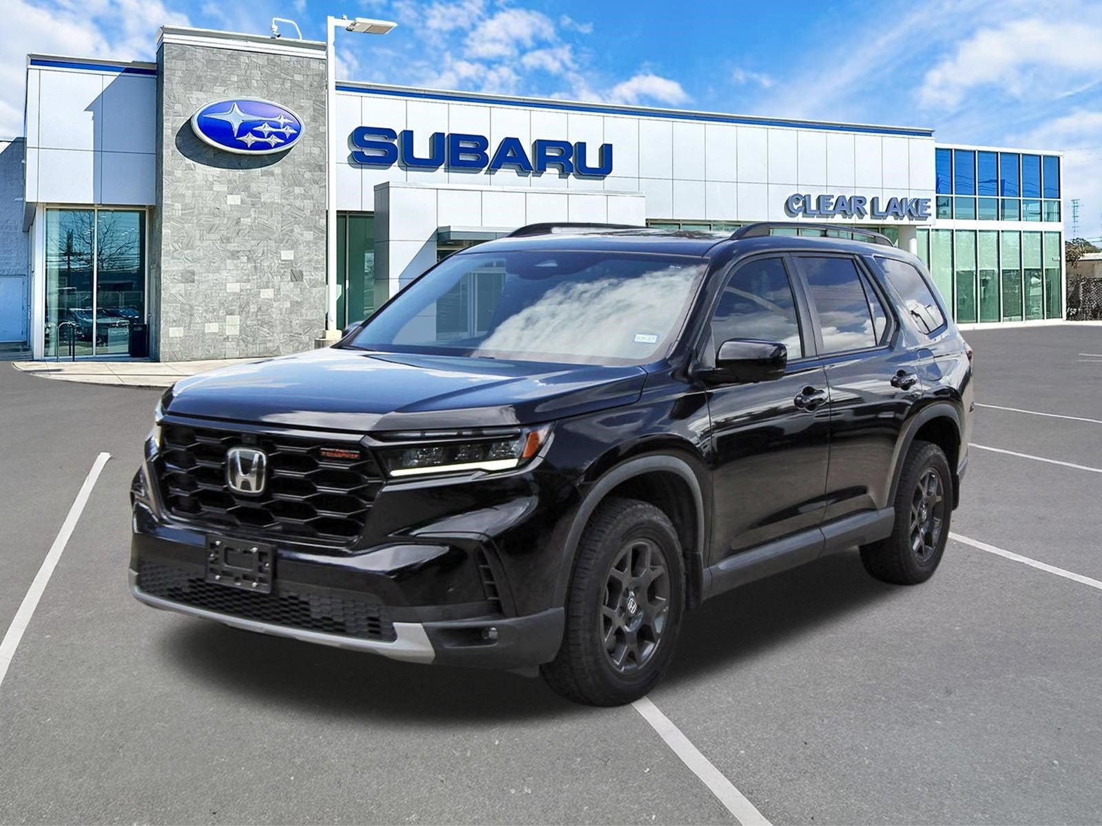 Used 2024 Honda Pilot TrailSport image 3