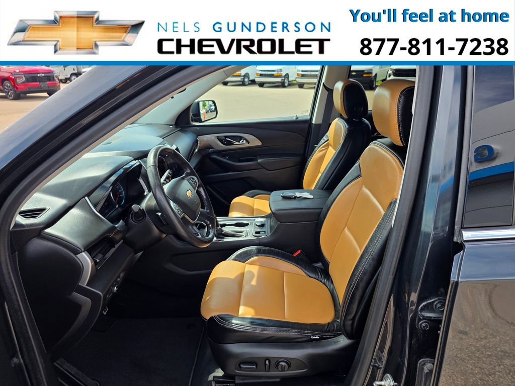 Used 2020 Chevrolet Traverse LT w/ Driver Confidence II Package AWD/4WD image 17