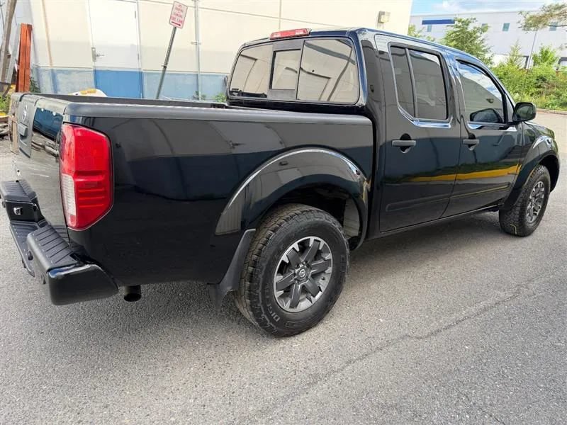 Used 2018 Nissan Frontier PRO-4X AWD/4WD image 22