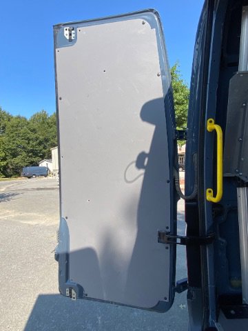 Used 2018 Mercedes-Benz Sprinter 2500 image 11