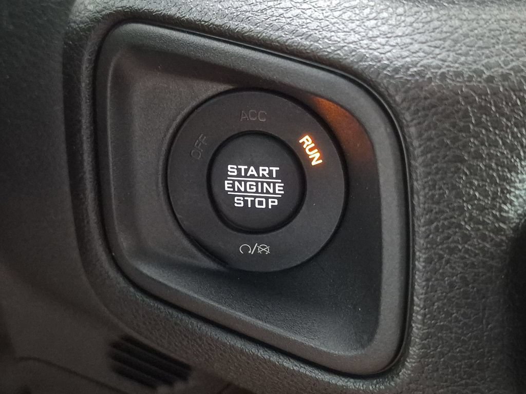 Used 2025 Jeep Gladiator Sport AWD/4WD image 25