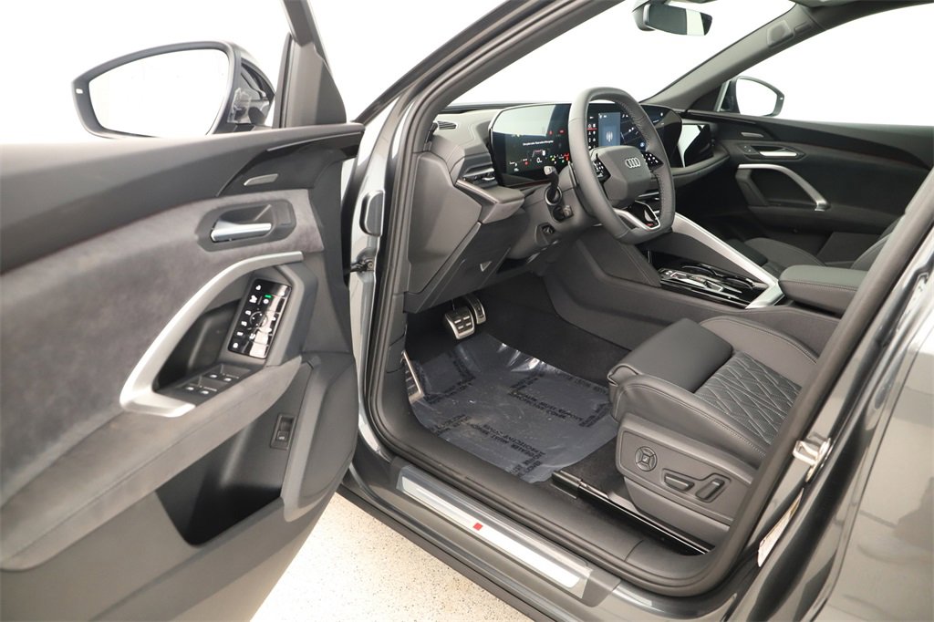 New 2025 Audi SQ5 Premium Plus image 14