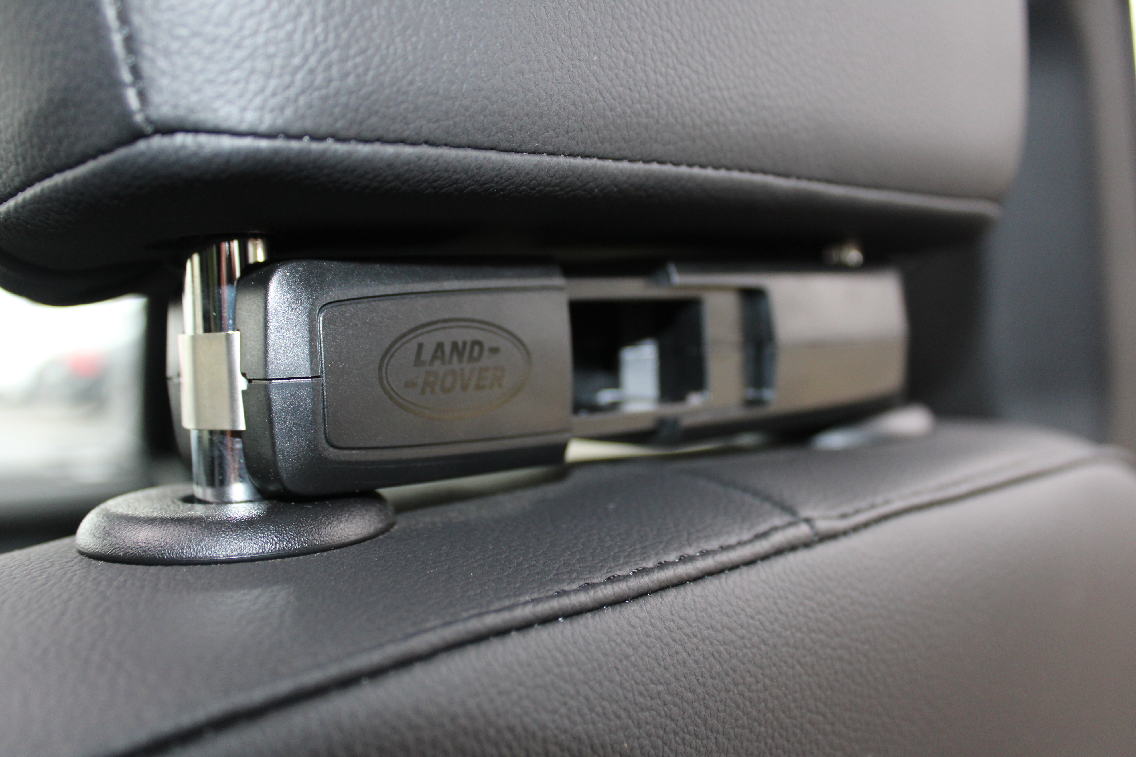 Used 2024 Land Rover Defender 110 S image 44