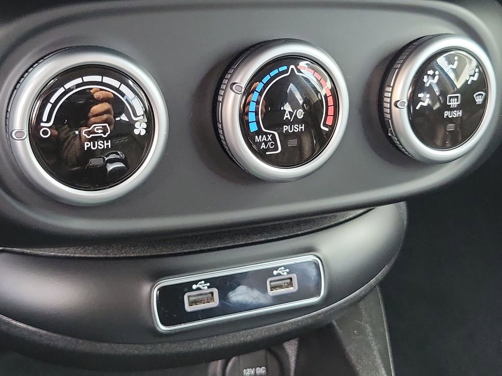 Used 2022 FIAT 500X Trekking image 11