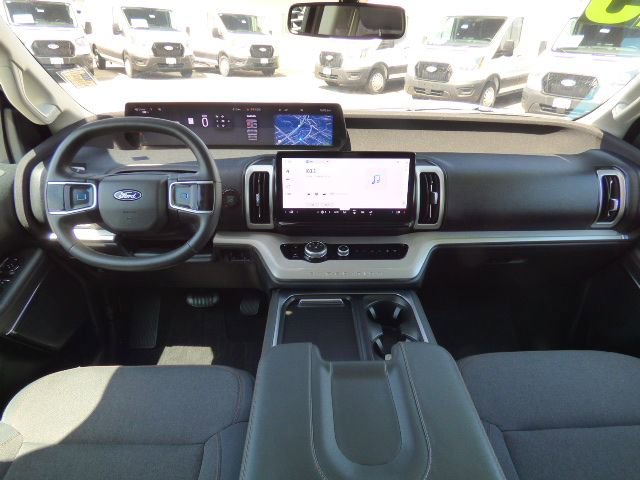 Used 2025 Ford Expedition Active RWD image 22