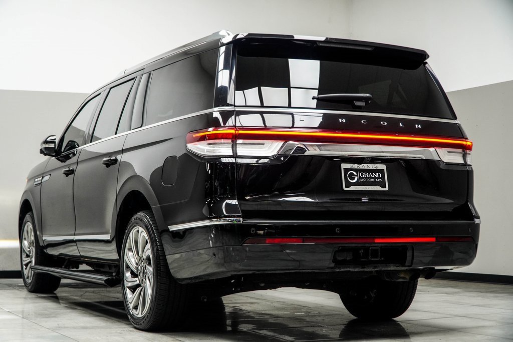 Used 2024 Lincoln Navigator L 4WD image 10