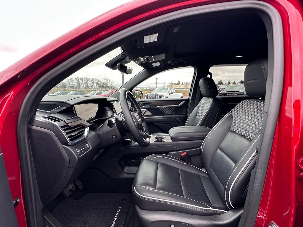 Used 2025 GMC Acadia Denali w/ Super Cruise Package image 17