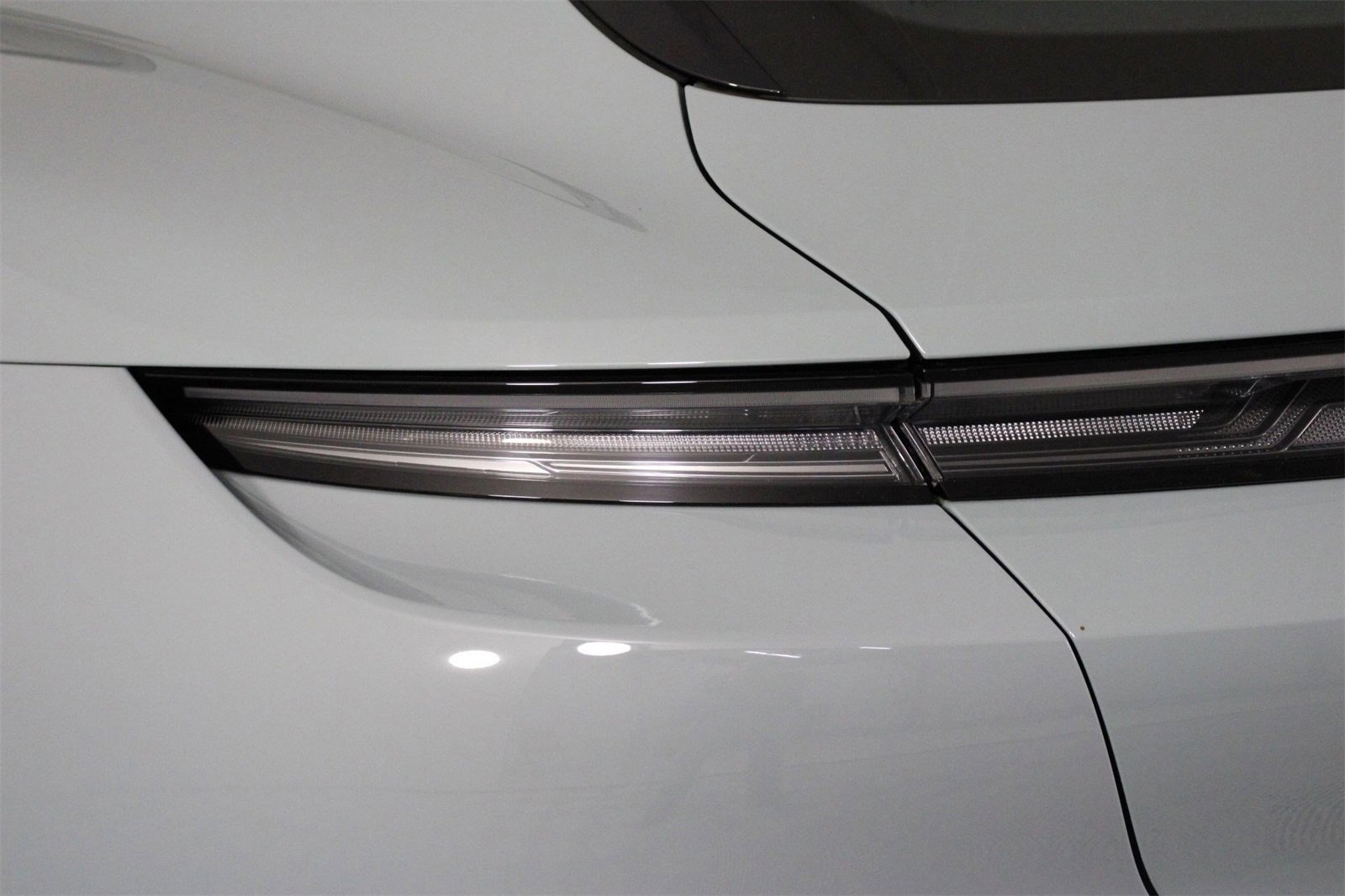 Used 2025 Porsche Taycan 4 Cross Turismo image 21