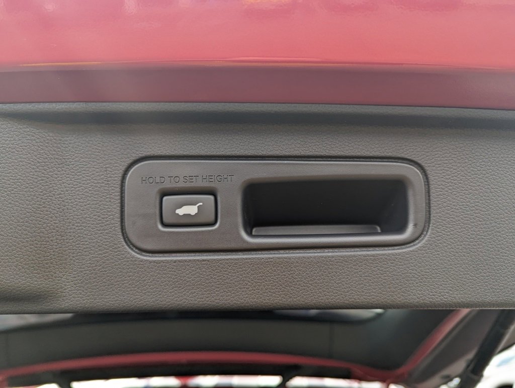 Certified 2025 Honda Pilot Black Edition image 15