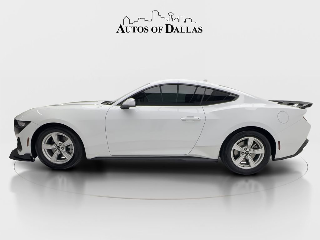 Used 2024 Ford Mustang EcoBoost image 5