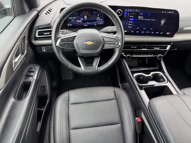 Used 2026 Chevrolet Traverse LT FWD image 19