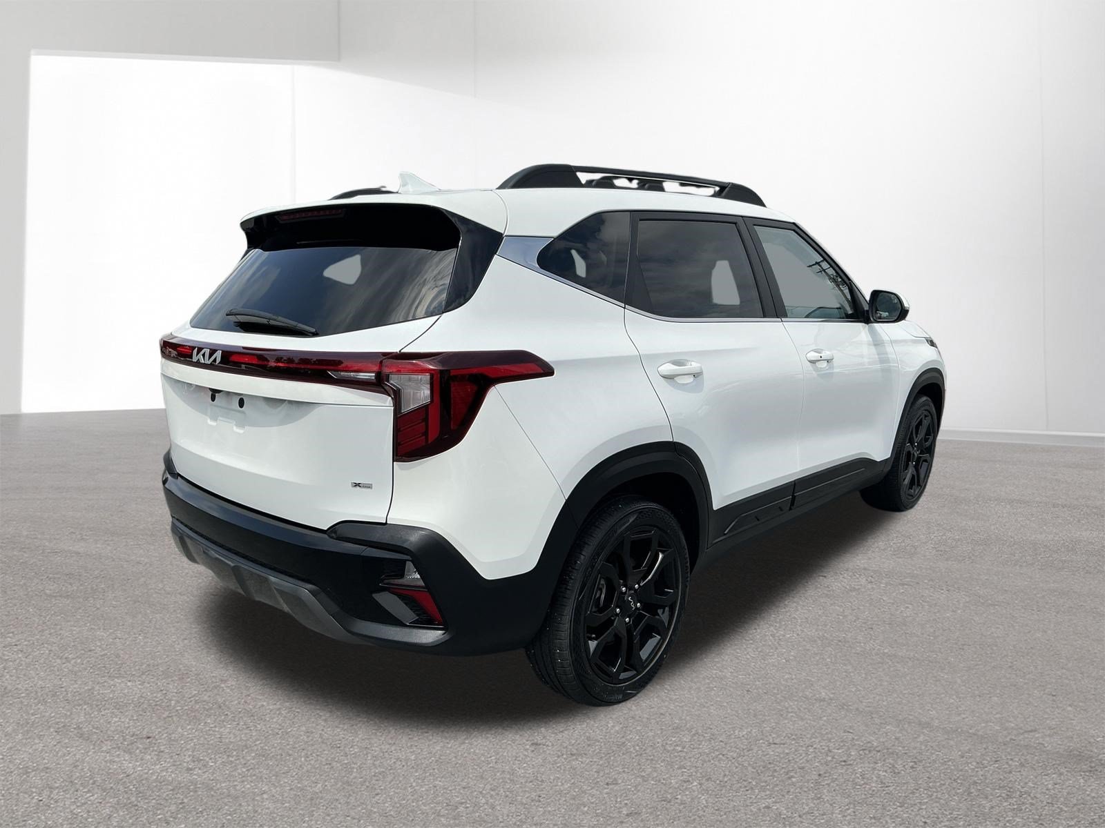 Used 2024 Kia Seltos X-Line AWD/4WD image 3