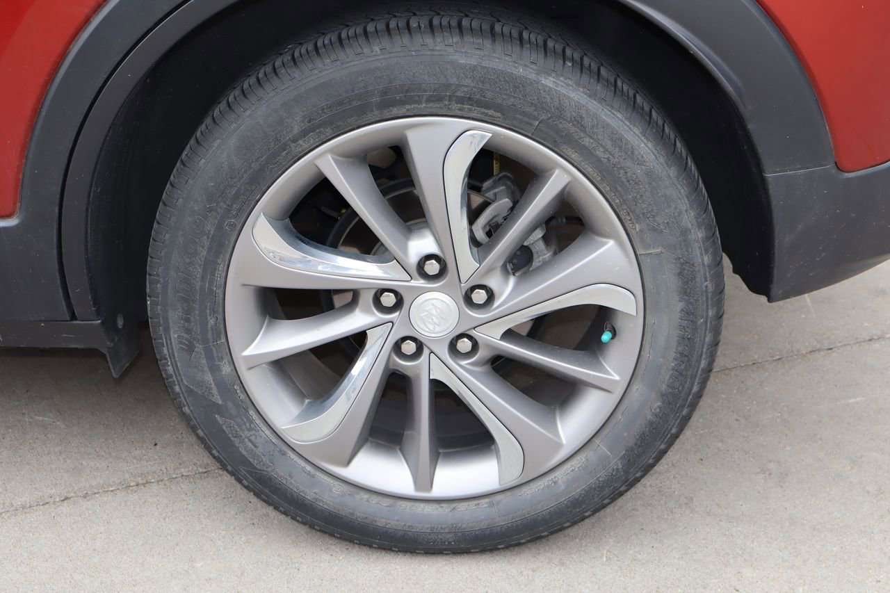 Used 2020 Buick Encore GX Essence w/ Experience Buick Package FWD image 28