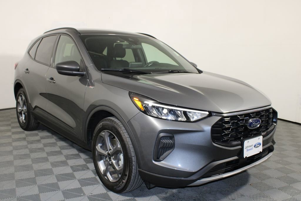 Certified 2025 Ford Escape ST-Line image 1