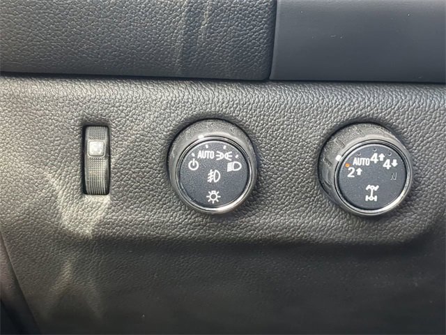 Used 2022 Chevrolet Colorado LT w/ LT Convenience Package image 26