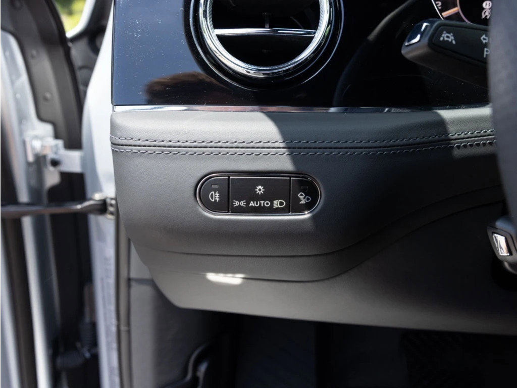 Certified 2024 Bentley Bentayga Extended Wheelbase image 23