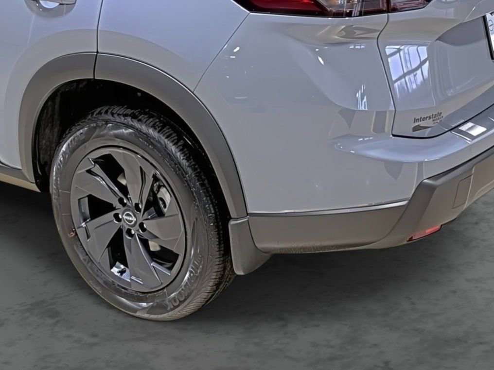 New 2026 Nissan Rogue SV AWD/4WD image 9
