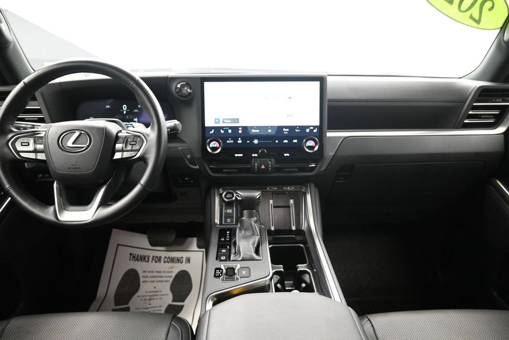 Used 2024 Lexus GX 550 w/ Accessory Package (31) AWD/4WD image 34