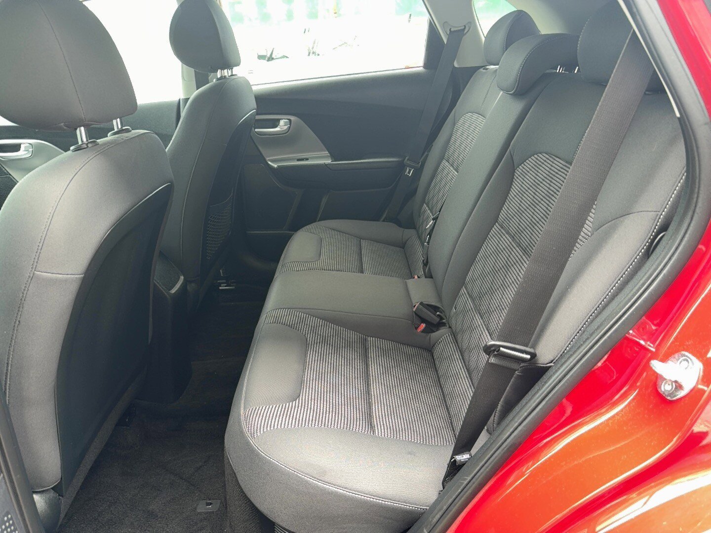 Used 2017 Kia Niro FE FWD image 14