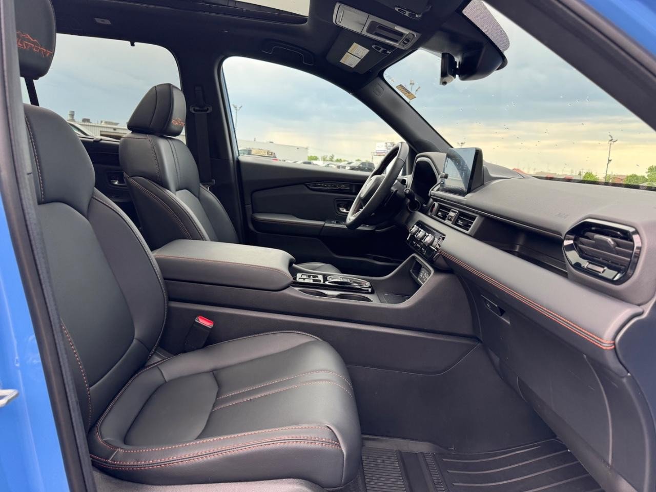 Certified 2025 Honda Pilot TrailSport image 19