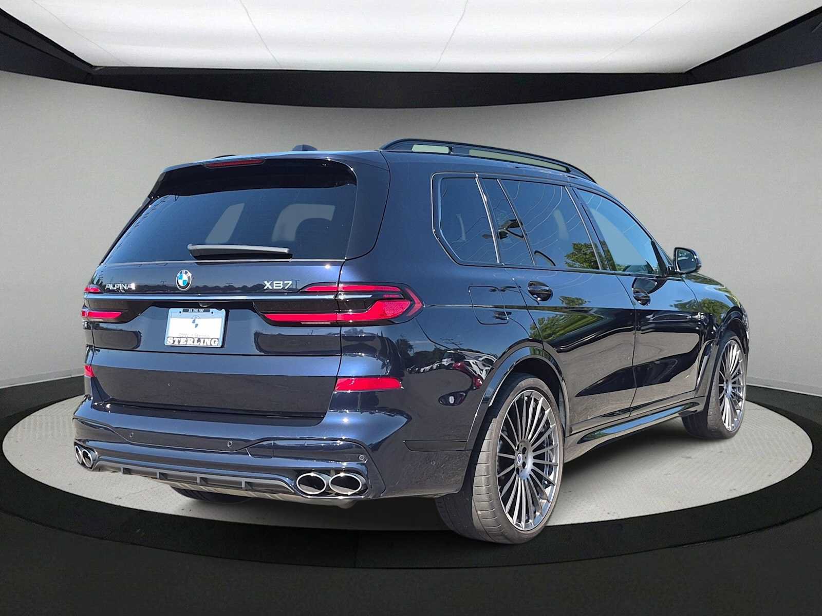 Used 2024 BMW ALPINA XB7 AWD/4WD image 8