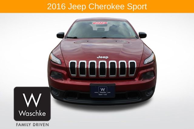 Used 2016 Jeep Cherokee Sport w/ Cold Weather Group image 2