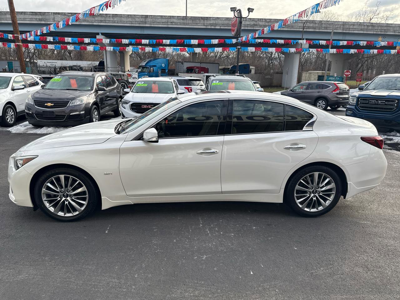 Used 2018 INFINITI Q50 Luxe w/ Essential Package (3.0T Luxe) AWD/4WD image 7