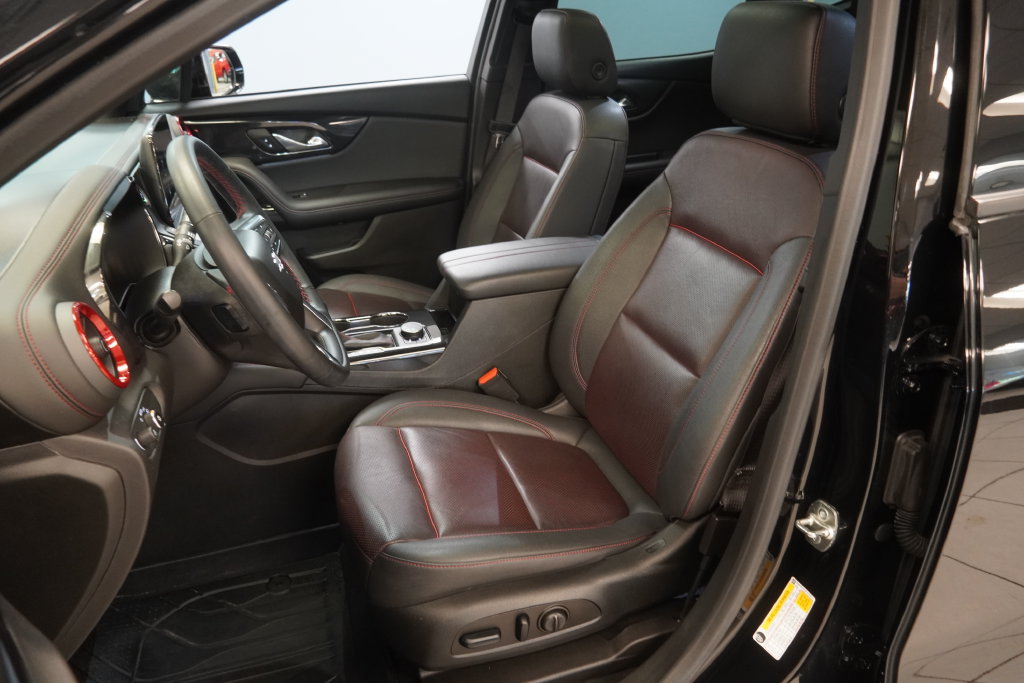Used 2023 Chevrolet Blazer RS w/ LPO, Floor Liner Package FWD image 3